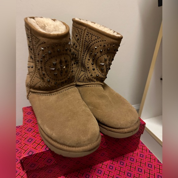 Limited Edition Studded Boots | UGG - Picture 1 of 4